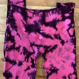 Bombshell tye dye leggings.